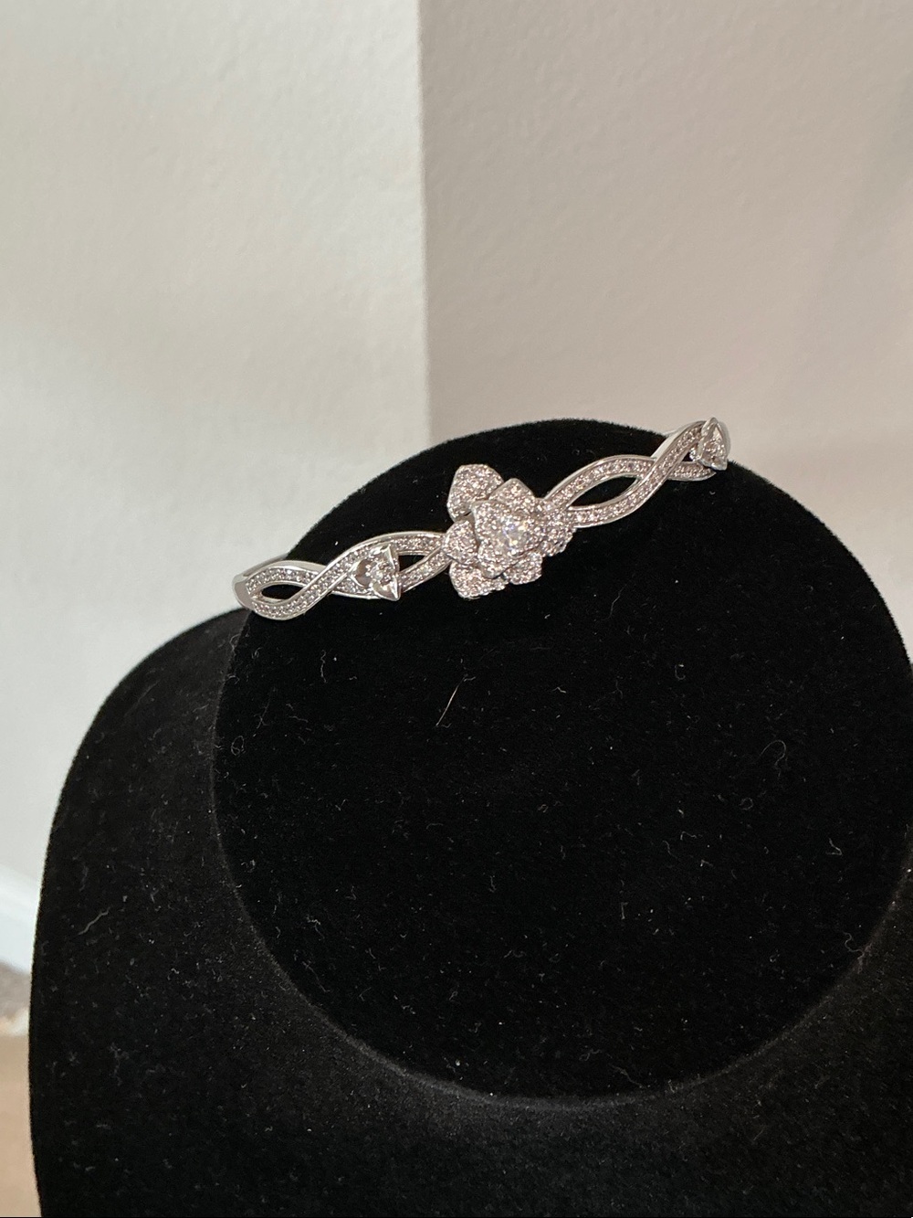 Elegant Silver-Tone Crystal Type Stones Flower Bracelet